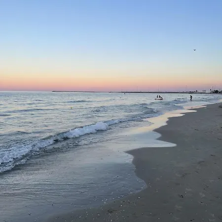 A Pochi Minuti A Piedi Dal Mare E Dal Centro *