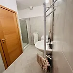 Con Aria Condizionata E Corte Privata A 5 Minuti A Piedi Dal Mare Apartment *
